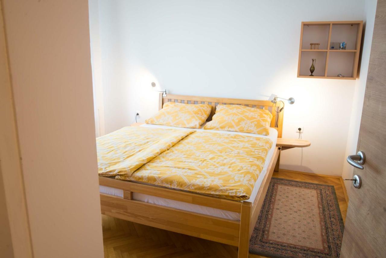 Apartma Ela Bled Bagian luar foto